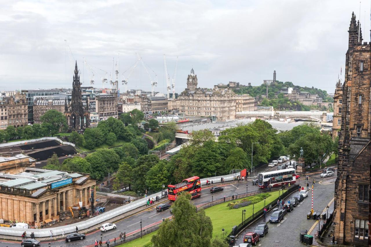 Amazing Penthouse, Stunning Views, Castle 2 Mins Apartment Edinburgh Bagian luar foto