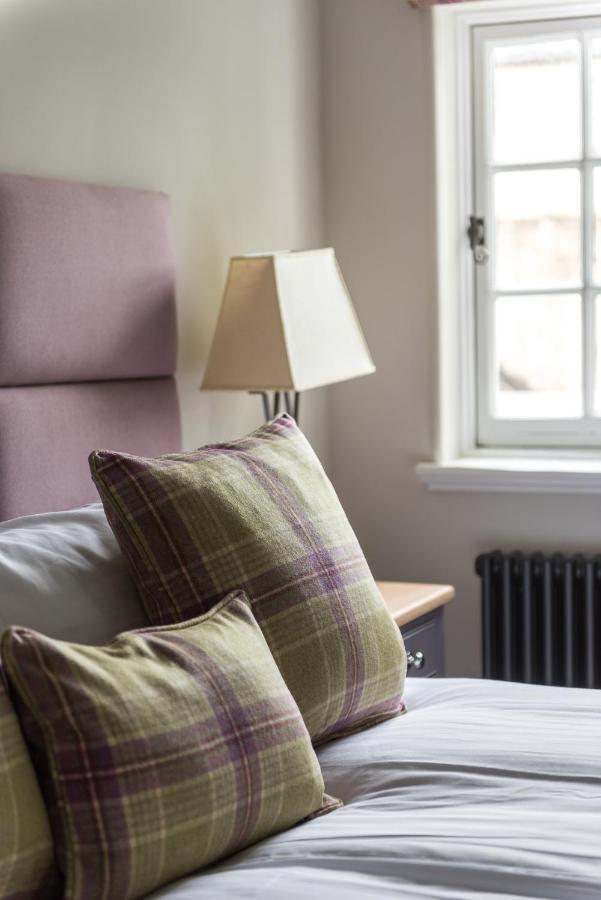 Amazing Penthouse, Stunning Views, Castle 2 Mins Apartment Edinburgh Bagian luar foto
