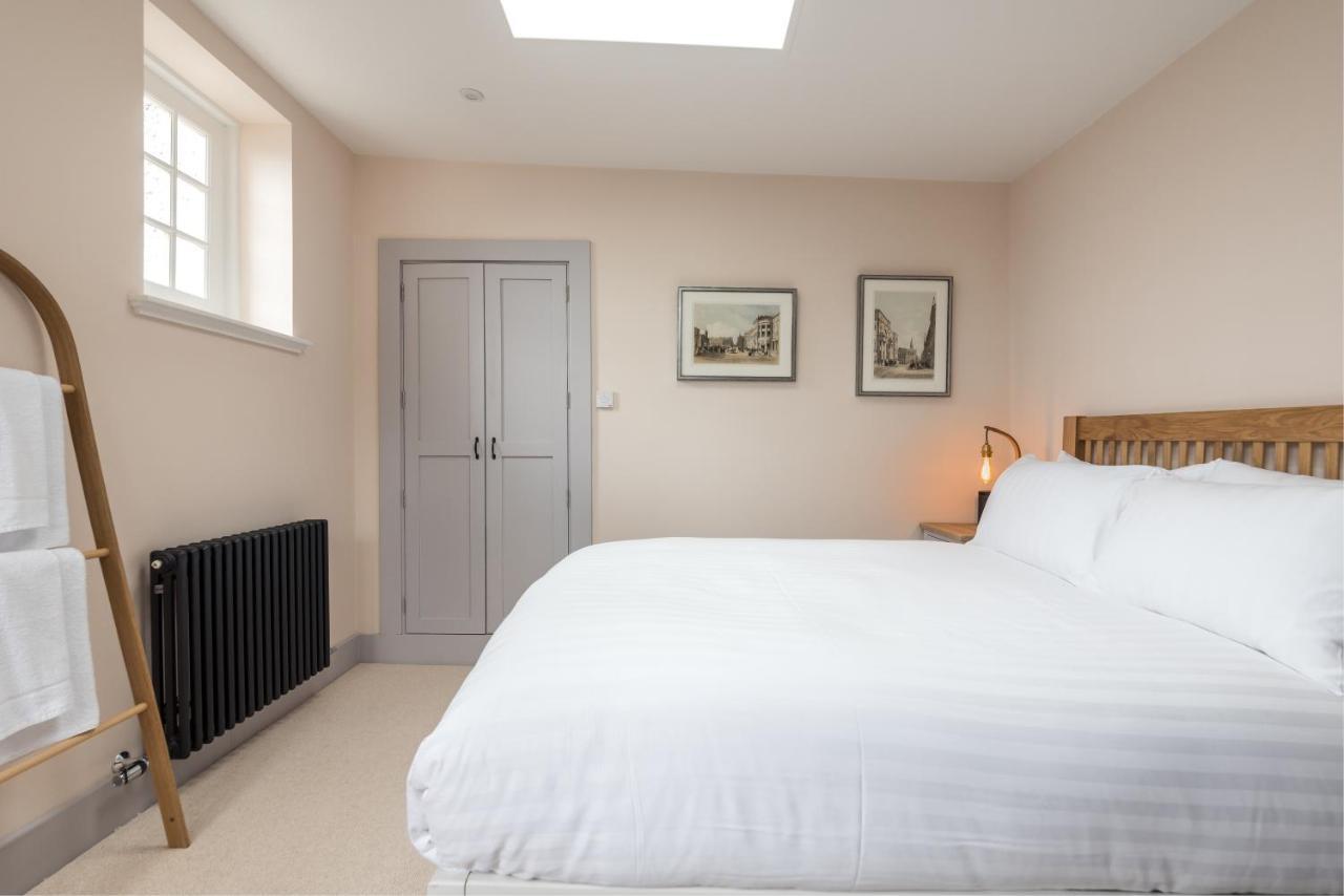 Amazing Penthouse, Stunning Views, Castle 2 Mins Apartment Edinburgh Bagian luar foto