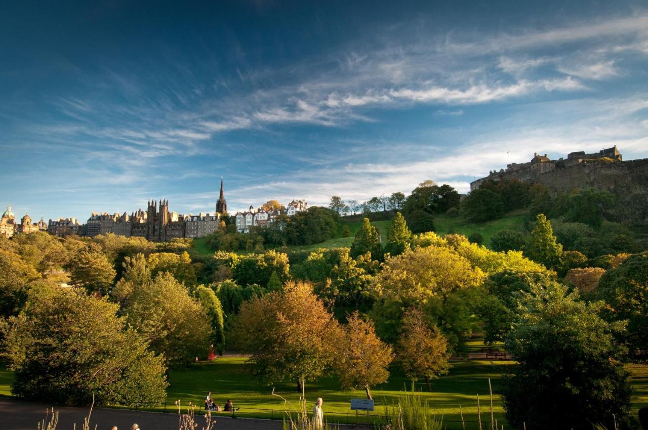 Amazing Penthouse, Stunning Views, Castle 2 Mins Apartment Edinburgh Bagian luar foto